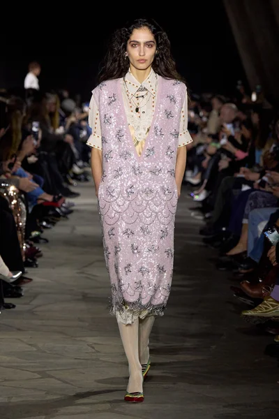 Look 5